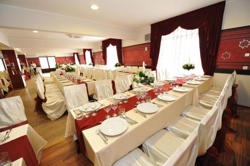 Pension Varadia Oradea Exterior photo