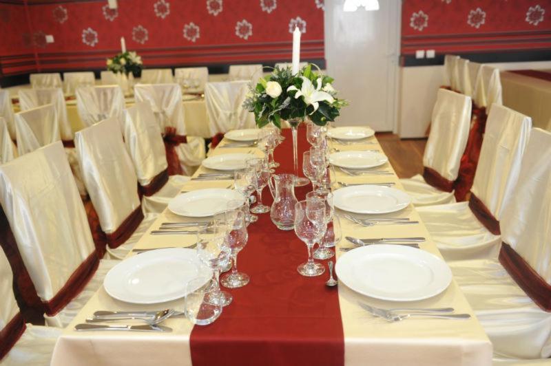 Pension Varadia Oradea Exterior photo